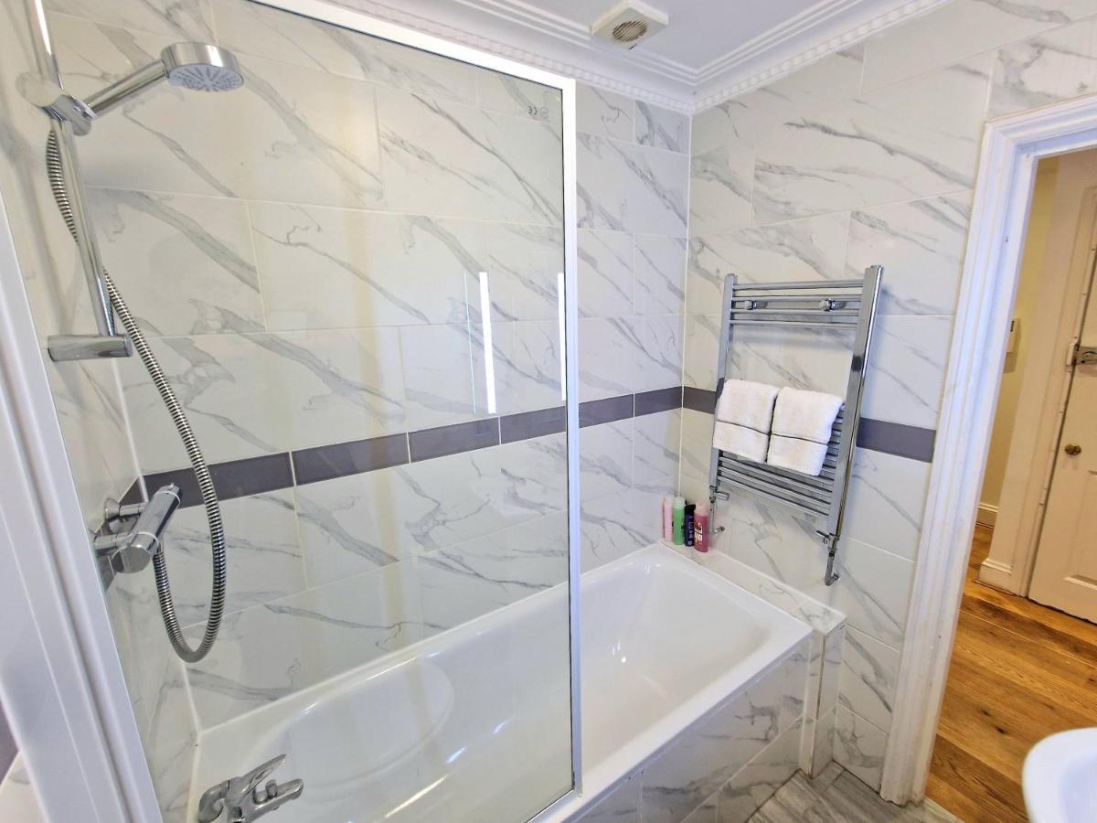 Cosy Home In Kensington - Great Location! 3 Minutes Walk To Earl'S Court Station Λονδίνο Εξωτερικό φωτογραφία